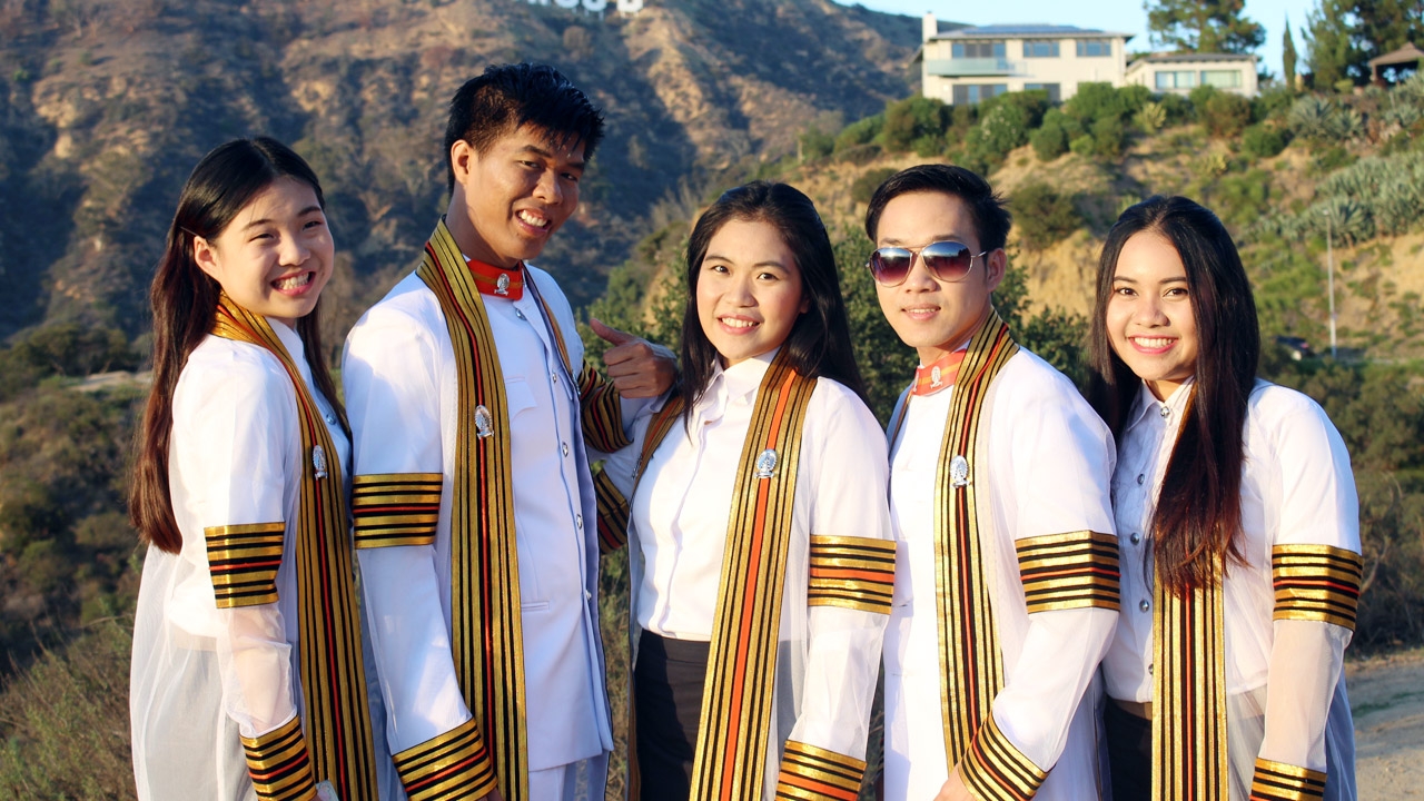 5 ครูอาสาฯ วัดไทย เสียสละ จนอดรับปริญญา