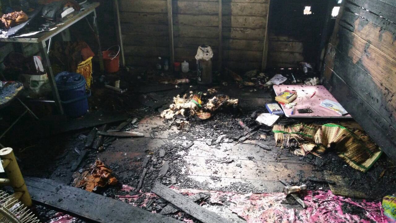 ไฟไหม้กุฏิวัดทุ่งศรีเมือง ชาร์จมือถือทิ้งไว้ คาดไฟฟ้าลัดวงจร