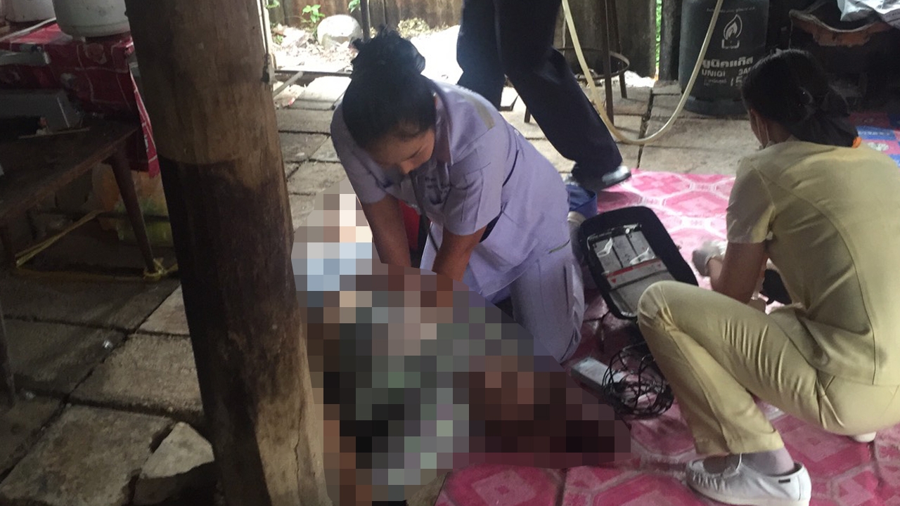 ไฟช็อต! แม่ค้ายำดับคาเครื่องโม่แป้งมือ 2 หวังทำขนมปังหารายได้เสริม