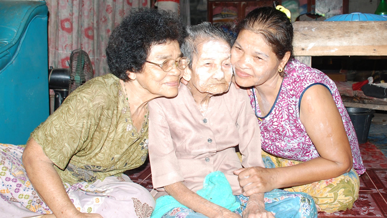 พบคุณทวดเมืองตรังอายุ 111 ปี เผยเคล็ดสุขภาพดี กินข้าวซ้อมมือ ปลา ผักต้ม 