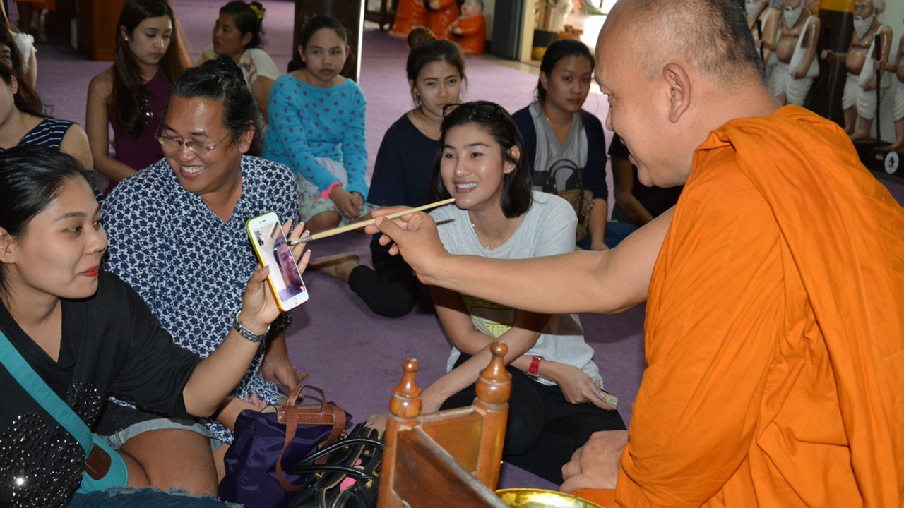 ล้ำ! 'โปรหมาย' แข่งกอล์ฟที่ญี่ปุ่น ลงนะเศรษฐี กับอาจารย์แดง ผ่านโซเชียลฯ