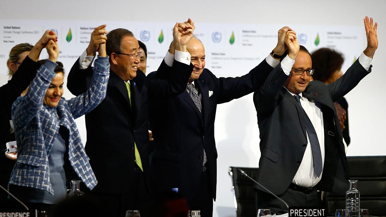 ที่ประชุม 'COP21' บรรลุข้อตกลงโลกร้อน ทุกประเทศลดปล่อยก๊าซเรือนกระจก