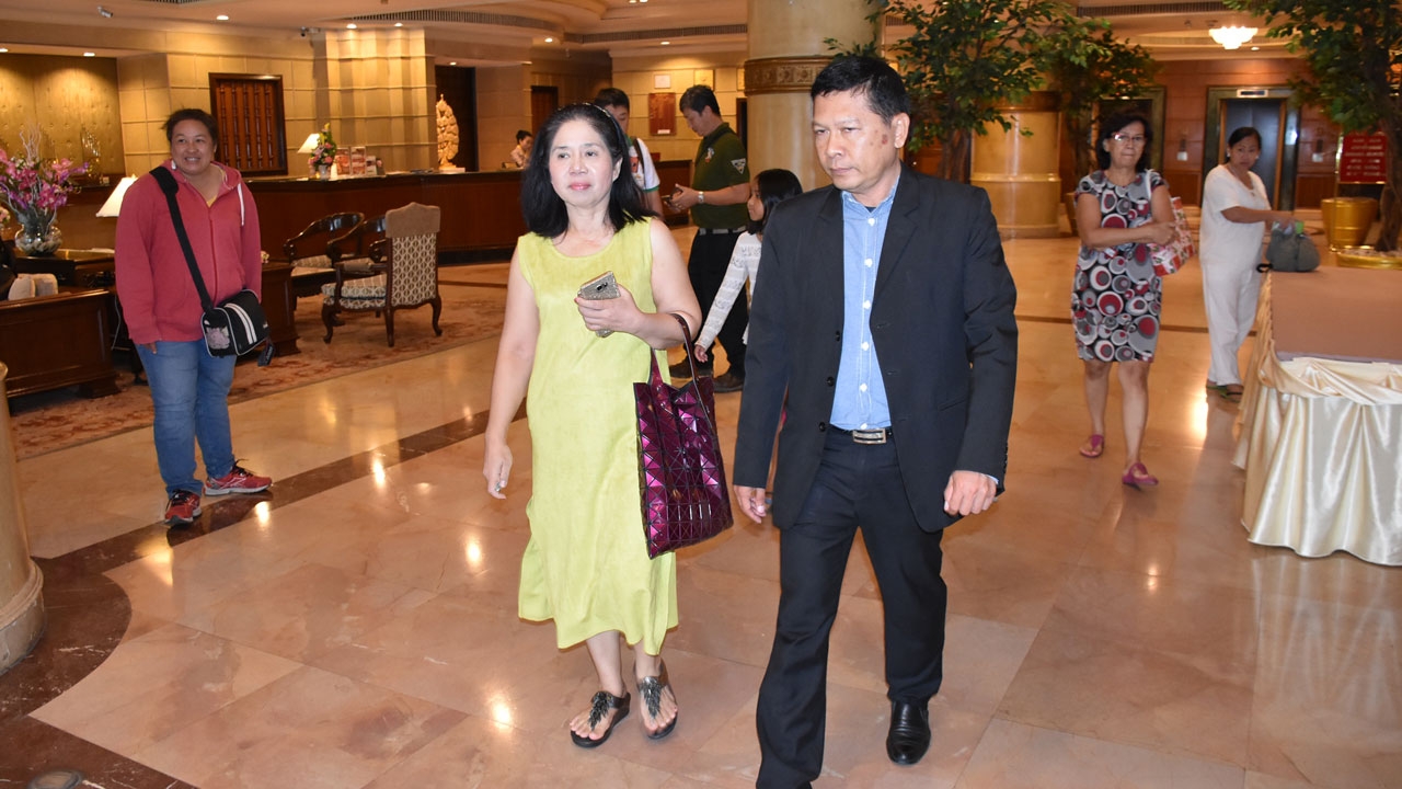 หญิงไก่สาบานพระพุทธชินราช ‘ถ้าเขาไม่ได้ขโมยของเรา ขอให้เรามีอันเป็นไป’