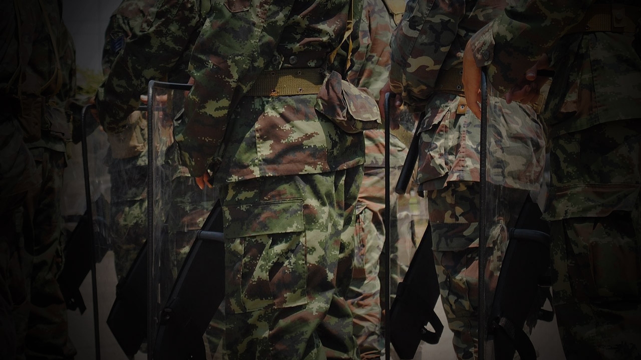 ทหาร-ตำรวจ พร้อมรับมือ 'พลเมืองโต้กลับ' นัดรวมตัวเย็นนี้