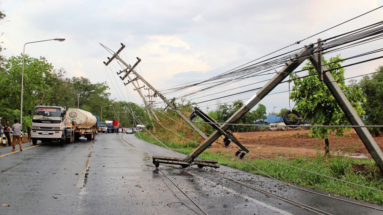 อุตุฯเตือนฝนลมแรง 11-15 พ.ค.-ยังลอบเผาป่า-แจกน้ำช่วยแล้ง