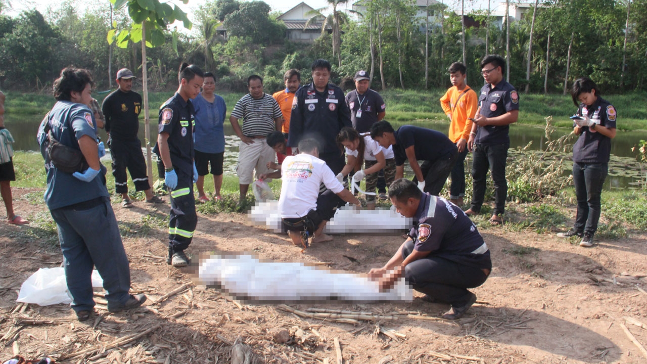 สองหนุ่มเมืองลับแล พายเรือเก็บบัว ก้มพลาดพลิกคว่ำจมน้ำดับคู่
