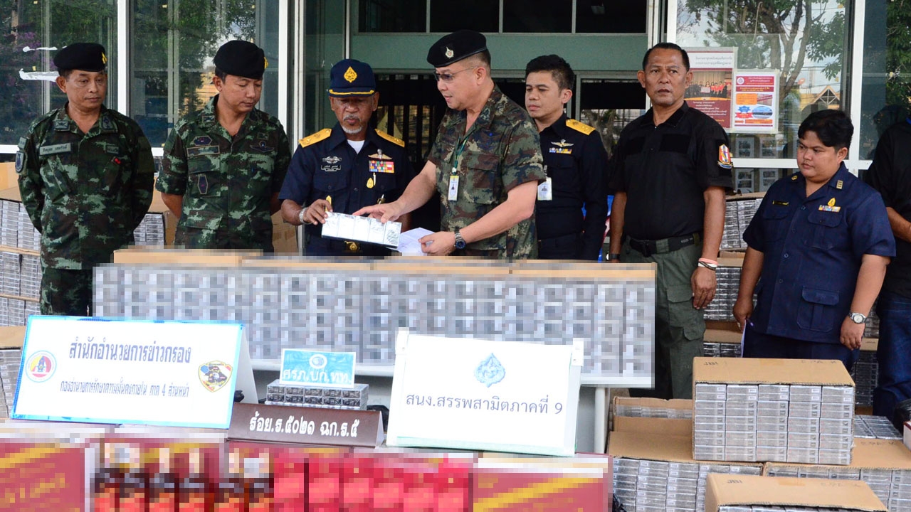 ทหาร-สรรพสามิตสะเดา ยึดสุราบุหรี่หนีภาษีมูลค่าร่วมล้าน  