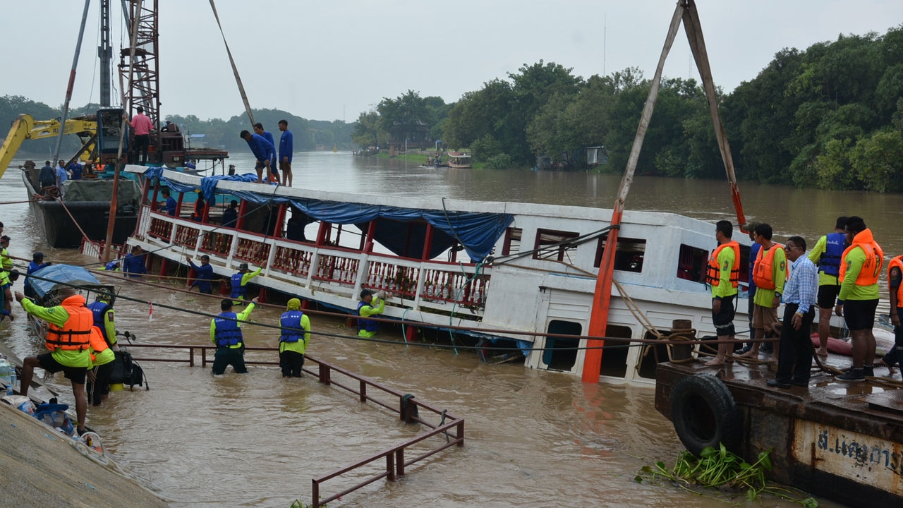 กู้ซากเรือล่มอยุธยาสำเร็จ พบศพแล้ว28 เร่งค้นหาผู้สูญหายอีก 1 ราย