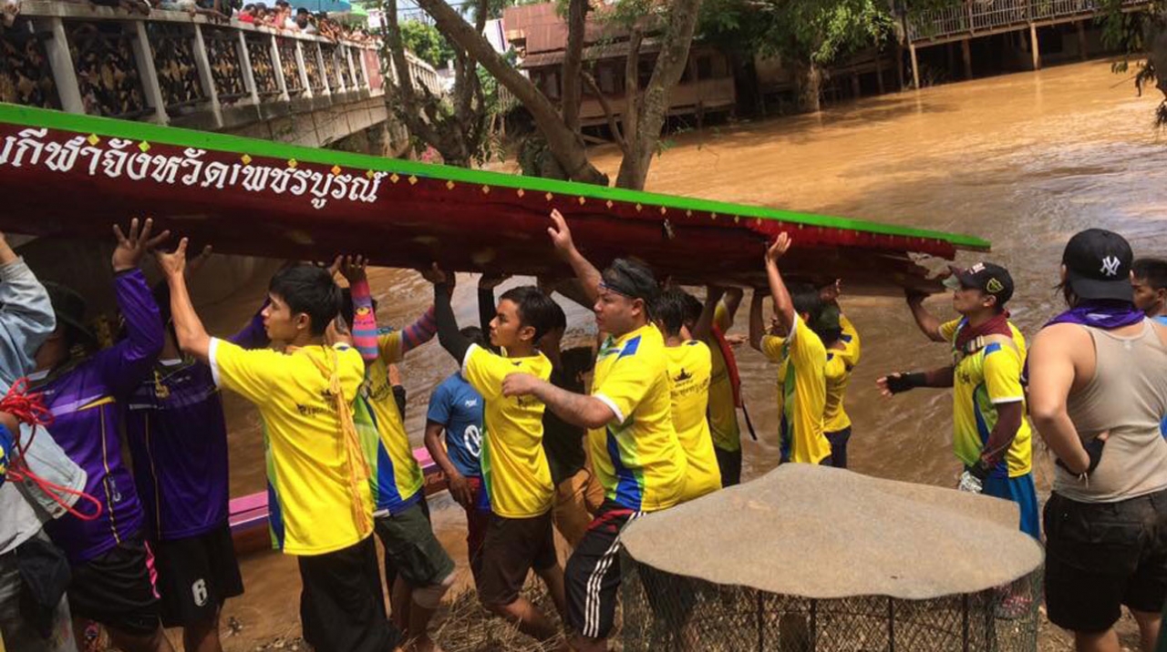 ผวาอาถรรพ์! แข่งพายทวนน้ำล่ม 3 ลำ จุดเดียวกับเรือแม่มณีสายชล ไร้เจ็บตาย