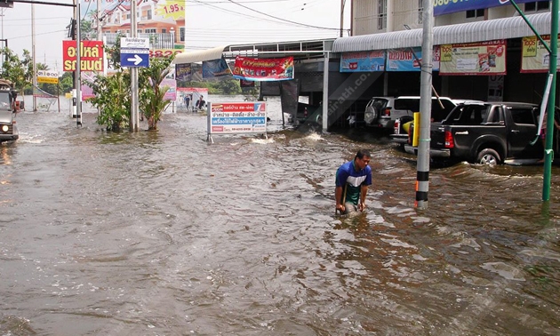 สุพรรณบุรีอ่วม เอ่อมาลัยแมน จระเข้2ม.โผล่