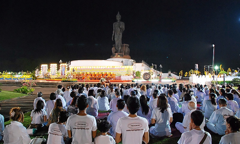 ทำไมต้อง 'สวดมนต์ข้ามปี'...?