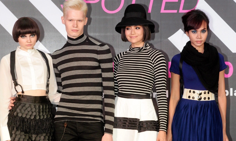 ฟาสต์ แฟชั่น เทรนด์แฟชั่น โลกศตวรรษ 21