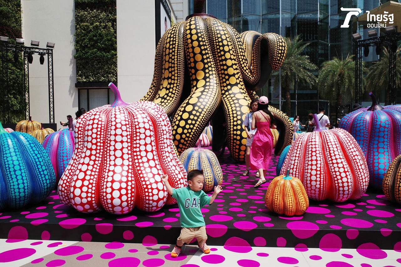 DANCING PUMPKIN Louis Vuitton x Yayoi Kusama at Icon Siam 