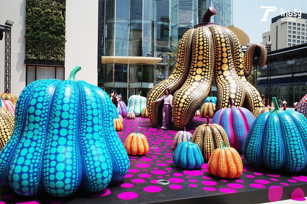 Louis Vuitton x Yayoi Kusama 'Dancing Pumpkin' Pop-Up Installation, Siam  Paragon Bangkok.