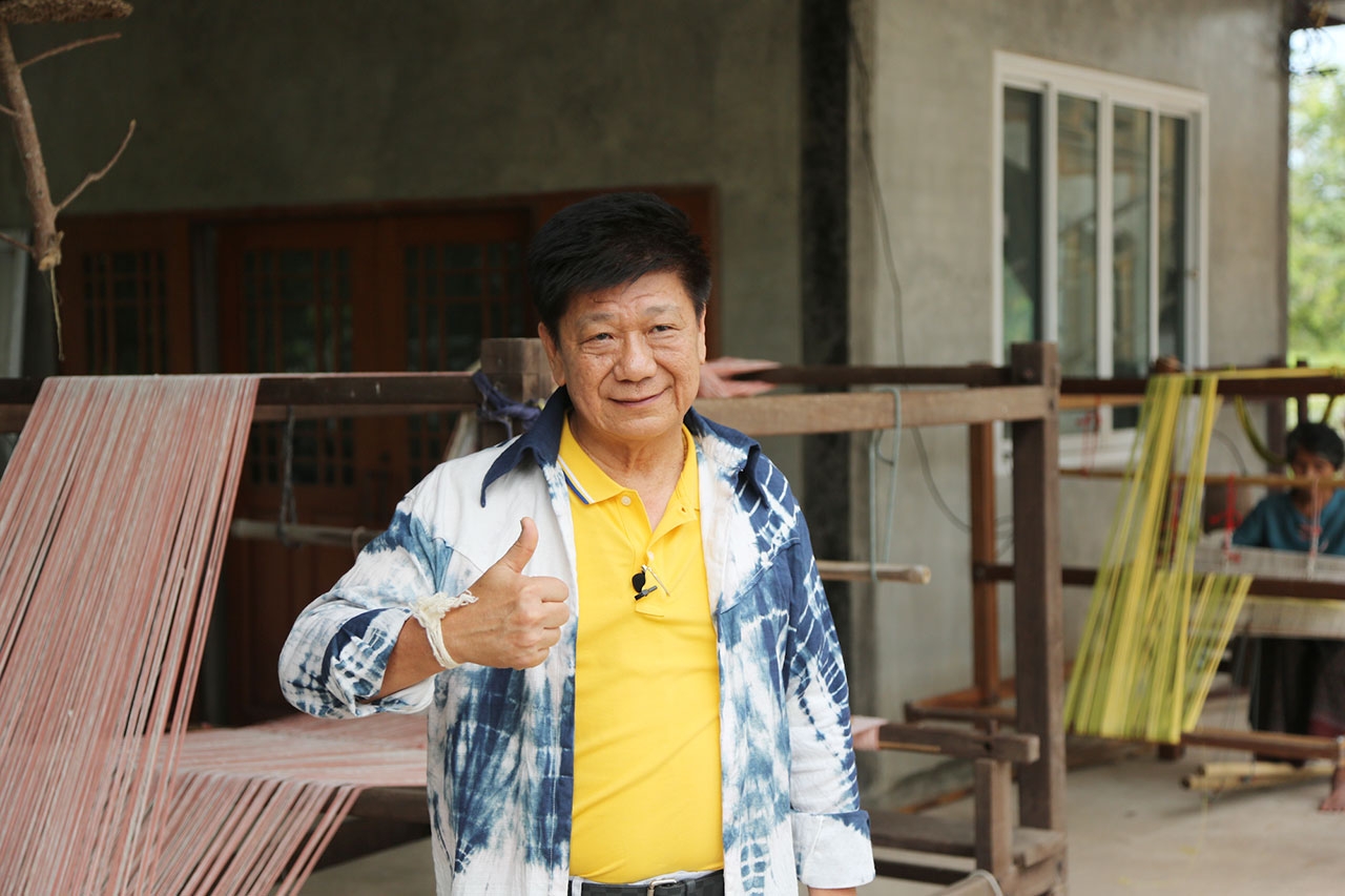 นายพรพล เอกอรรถพร ผู้อำนวยการศูนย์ส่งเสริมศิลปาชีพระหว่างประเทศ