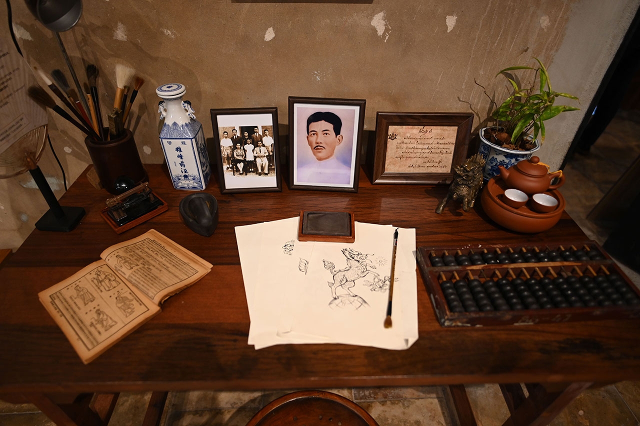 โต๊ะของนายแป๊ะ โอสถานุเคราะห์