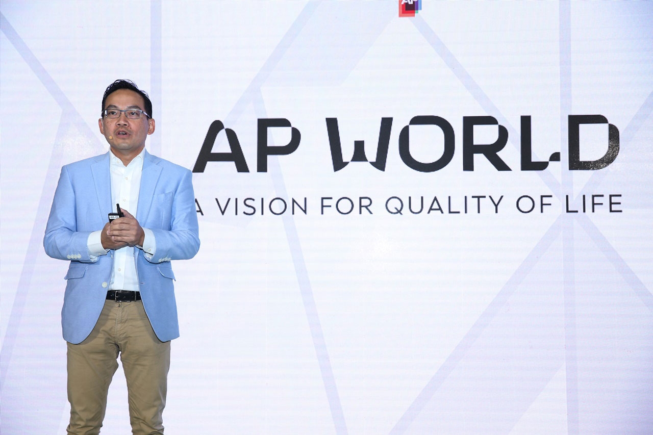 นายวิทการ จันทวิมล รองกรรมการผู้อำนวยการ สายงานกลยุทธ์องค์กรและการสร้างสรรค์ เอพี ไทยแลนด์ กรุ๊ป