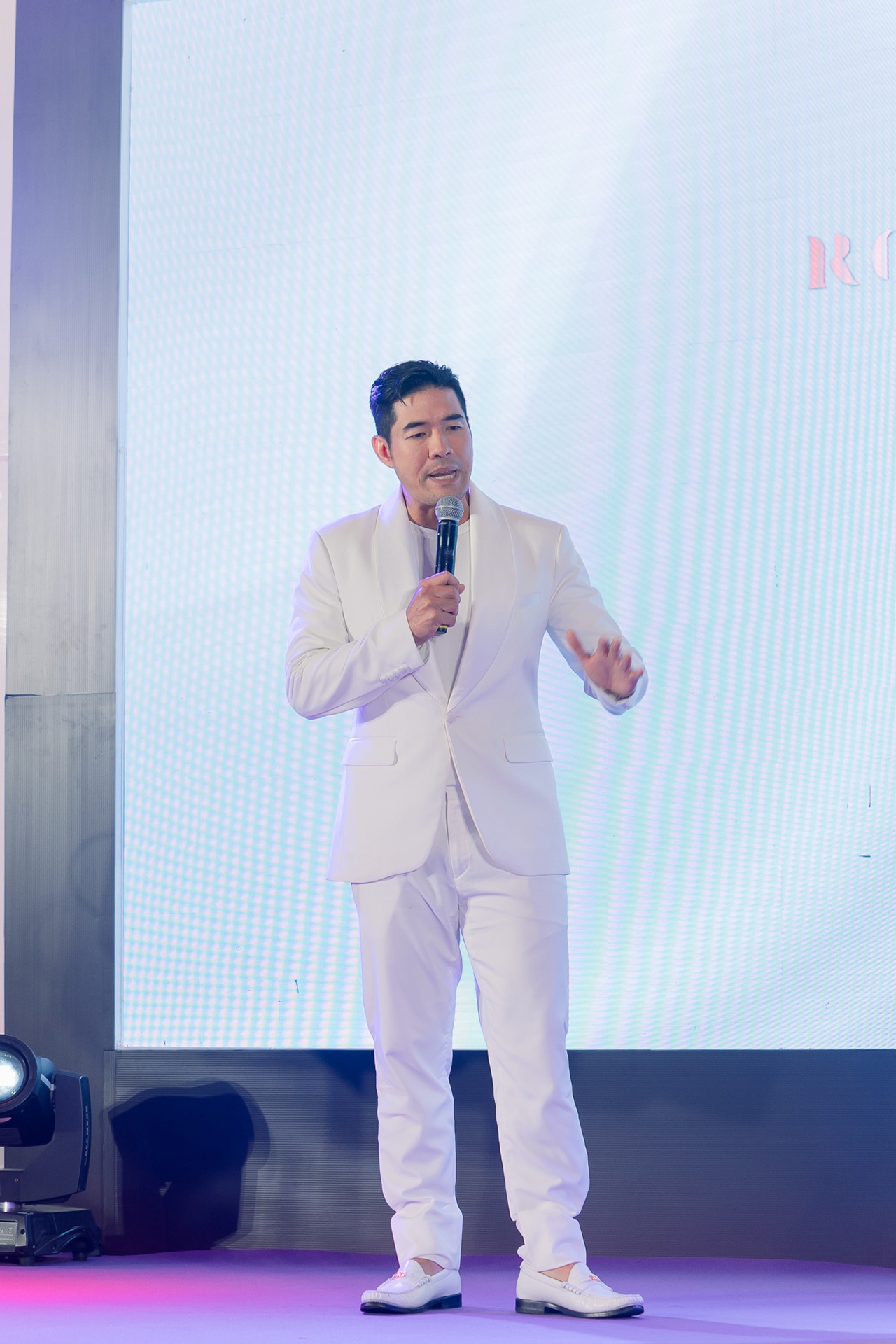 วู้ดดี้ วุฒิธร มิลินทจินดา