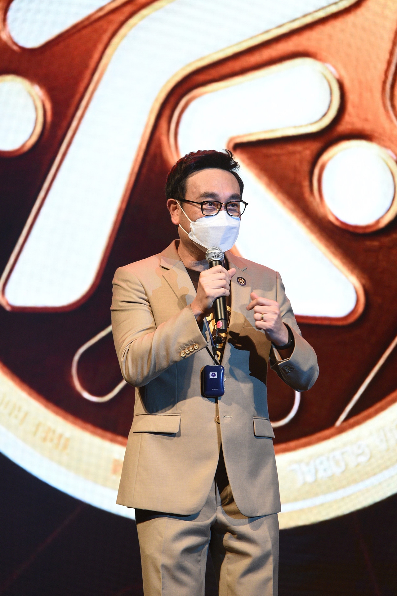 “ดร.ชวัลวัฒน์ อริยวรารมย์” ประธานกรรมการบริหารและผู้ก่อตั้ง บริษัท ทีแอนด์บี มีเดีย โกลบอล (ประเทศไทย) จำกัด