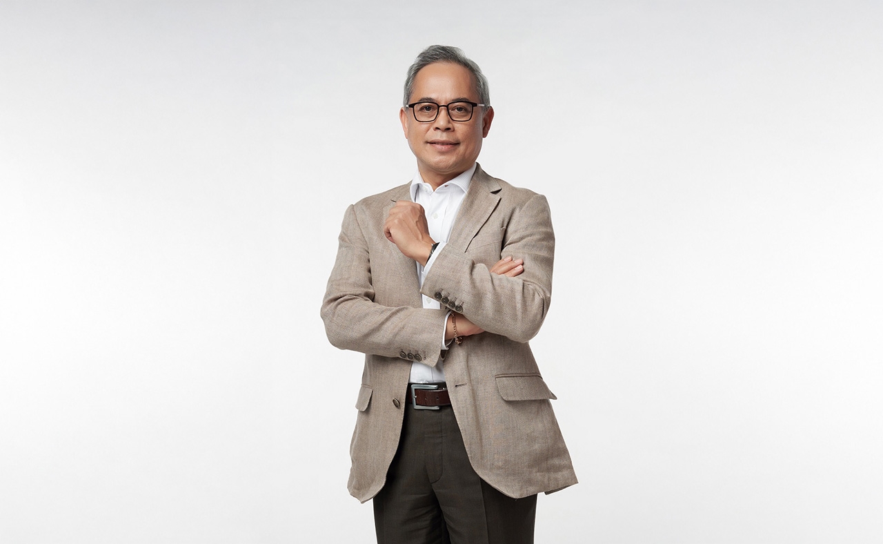 นายไพโรจน์ ชื่นครุฑ ประธานคณะเจ้าหน้าที่ด้านกลยุทธ์และวางแผนธุรกิจองค์กร ธนาคารกรุงศรีอยุธยา จำกัด (มหาชน)