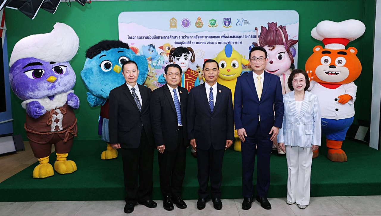 (บุคคลในภาพจากซ้ายไปขวา)1. สยาม โชคสว่างวงศ์ (รองอธิการบดีอาวุโส สถาบันการจัดการปัญญาภิวัฒน์) 2. นายวันนี นนท์ศิริ (ผู้ตรวจราชการกระทรวงการอุดมศึกษา วิทยาศาสตร์ วิจัยและนวัตกรรม) 3. นายธนุ วงษ์จินดา เลขาธิการคณะกรรมการการศึกษาขั้นพื้นฐาน 4. ดร.ชวัลวัฒน์ อริยวรารมย์ ประธานกรรมการบริหารและผู้ก่อตั้ง บริษัท ที แอนด์ บี มีเดีย โกลบอล (ประเทศไทย) จำกัด 5. คุณรุจีพัชร อริยวรารมย์ บอร์ดบริหาร บริษัท ที แอนด์ บี มีเดีย โกลบอล (ประเทศไทย) จำกัด