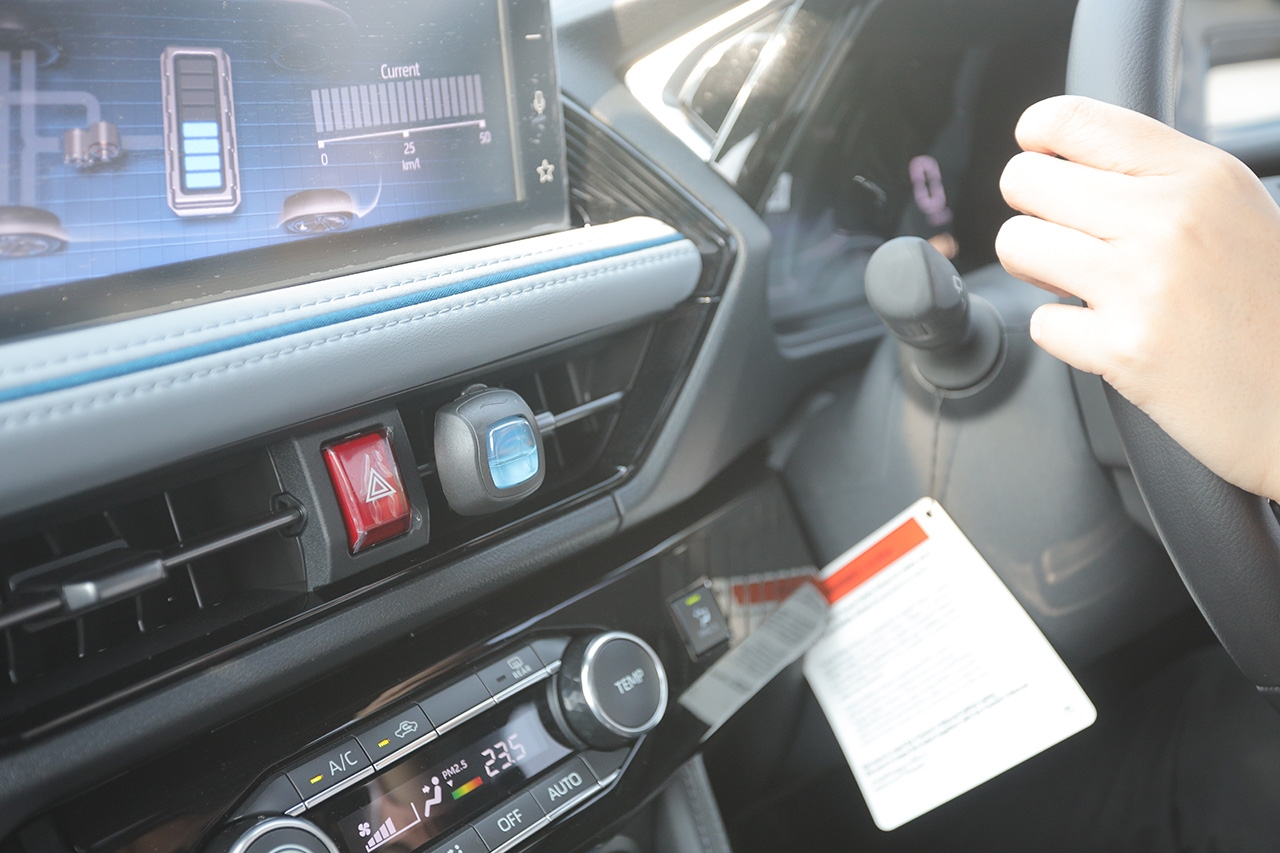 กลิ่นหอมจาก Ambi Pur ช่วยให้บรรยากาศภายในรถสะอาด สดชื่นตลอดการเดินทาง