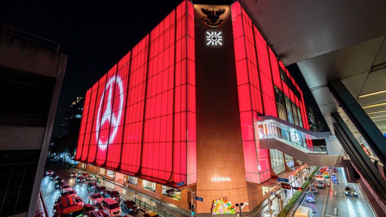 กระแส The all-new electric CLA กับ Façade Lighting ใจกลางเมือง