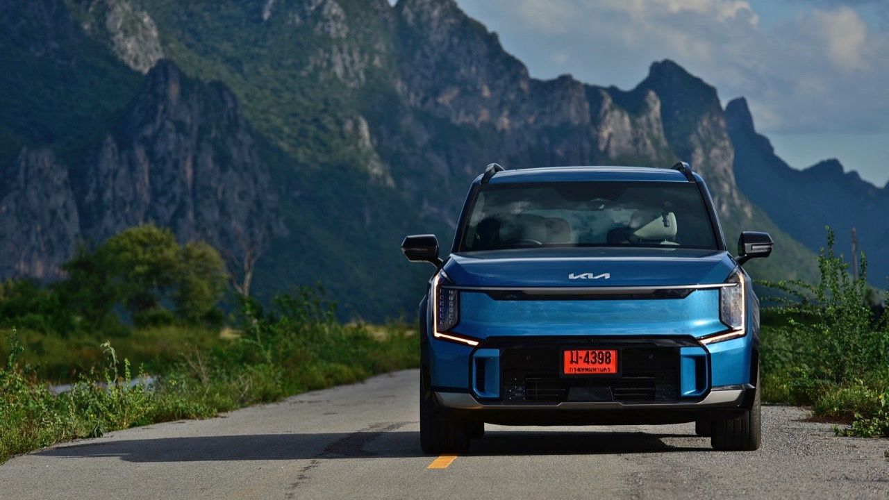 รถยนต์ไฟฟ้า ขับจนไฟหมดแบตเตอรี่จอดตาย มีผลเสียอย่างไร?