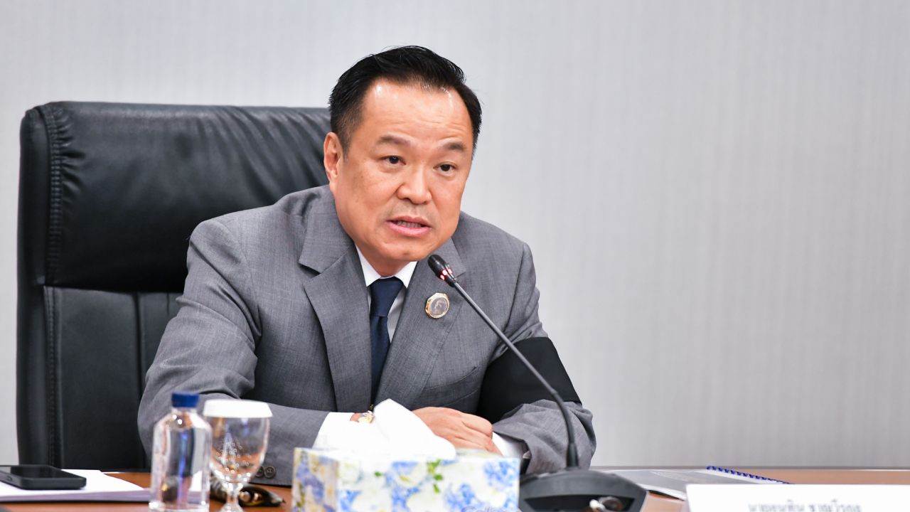 นายกฯ ตำหนิหน่วยงานรัฐปัดความรับผิดชอบ ปมเครนก่อสร้างถล่ม