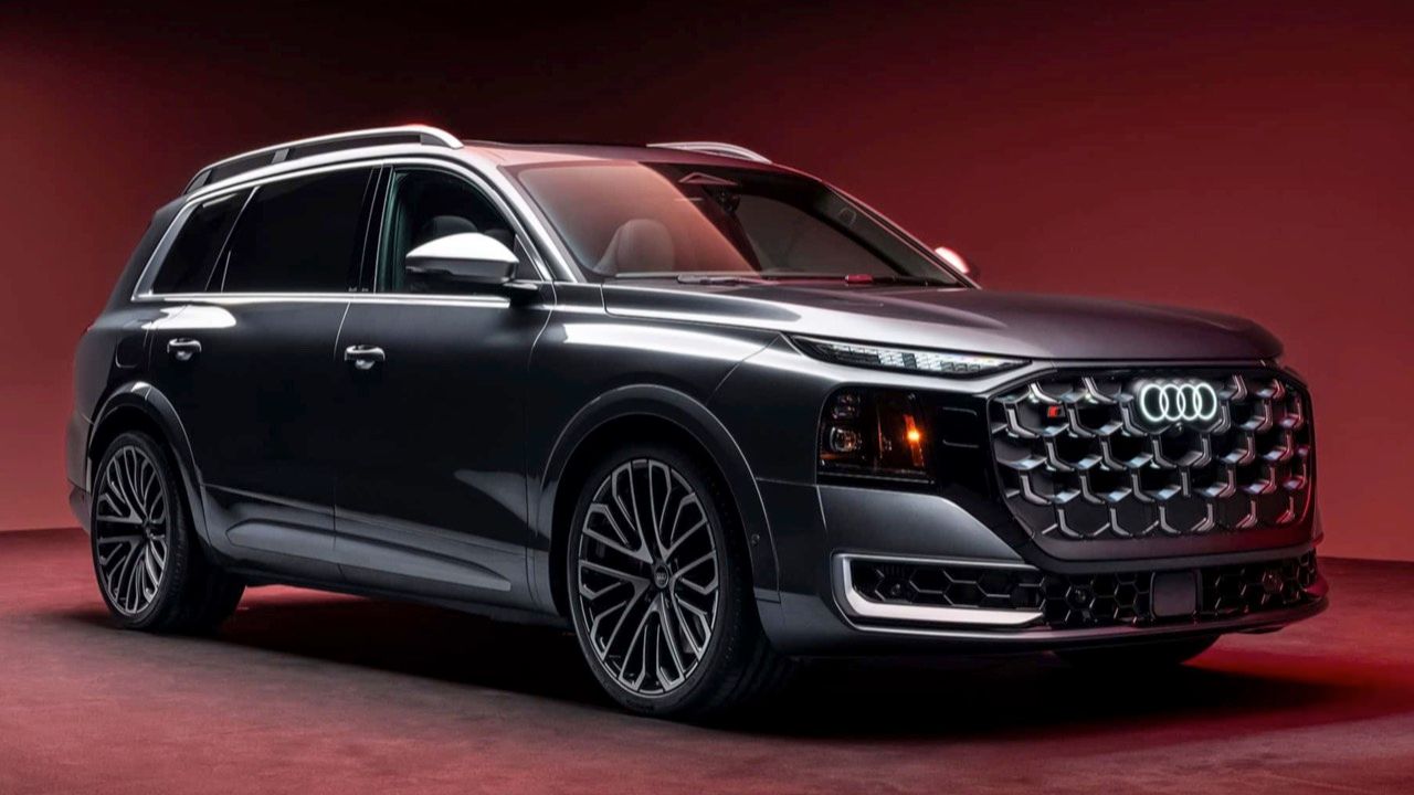 ยัด V8 583 แรงม้า! Audi SQ9 SUV 3 แถวสายโหด 0-100 ใน 4 วินาที ใหญ่ยักษ์แต่เร็วกว่าซูเปอร์คาร์!