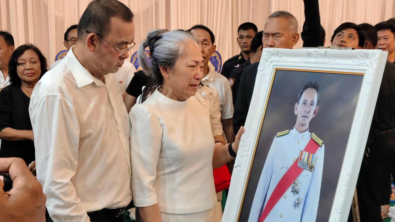 “เกรียง กัลป์ตินันท์” ถึงอุบลฯ พระราชทานน้ำหลวงอาบศพ 13 ส.ค. “ทักษิณ-อนุทิน” จ่อร่วมงาน