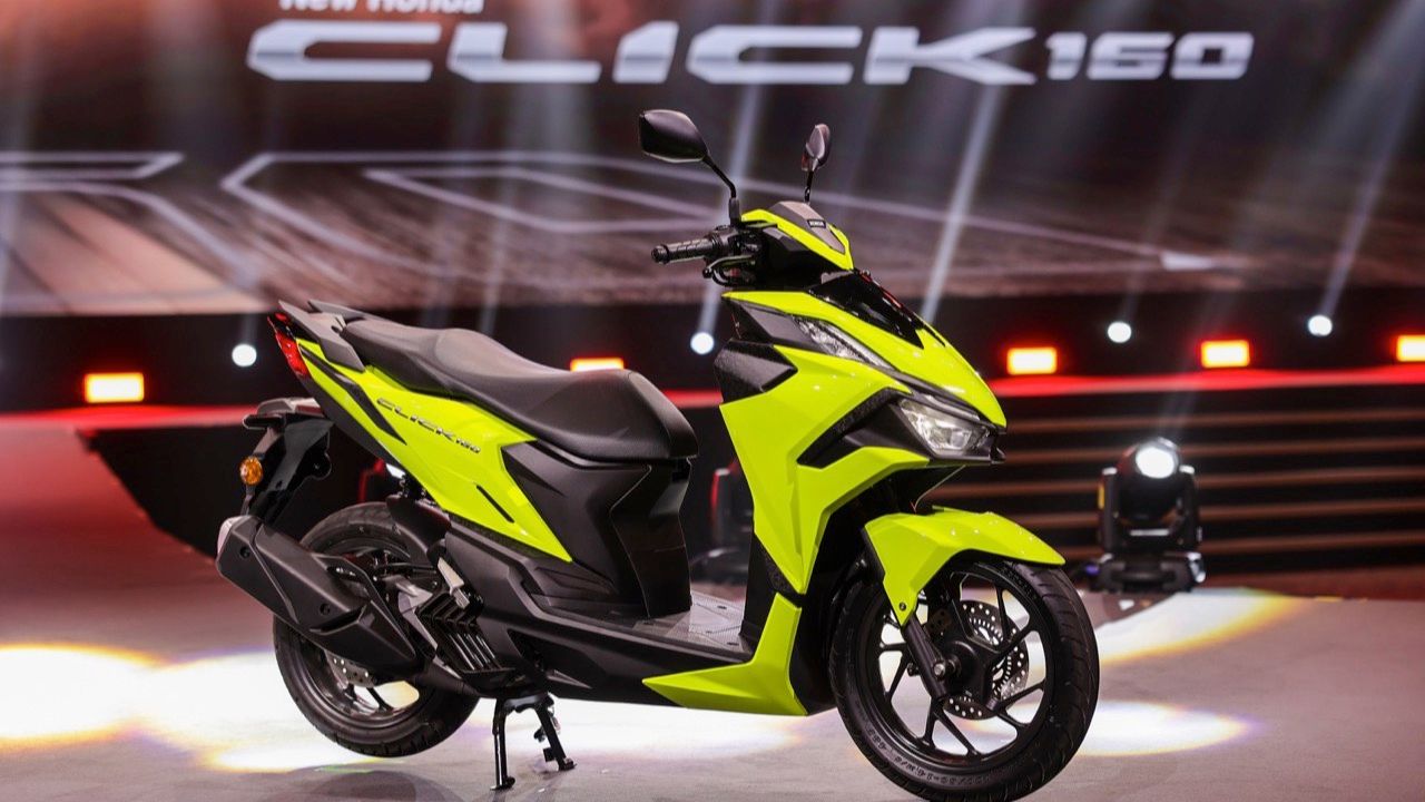 ขวัญใจไรเดอร์ ส่อง New Honda Click 160 สปอร์ต เอที ราคาดีงาม