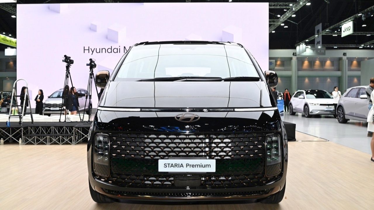 HYUNDAI เปลี่ยนฐานนำเข้า STARIA Diesel เป็น มาเลเซีย ลุยเขย่าตลาดเอ็มพีวี 11 ที่นั่ง