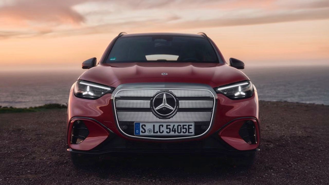 MERCEDES-BENZ NEW GLC400 ELECTRIC  483 แรงม้า ท้าชน iX3 นุ่มเงียบเบอร์ต้น