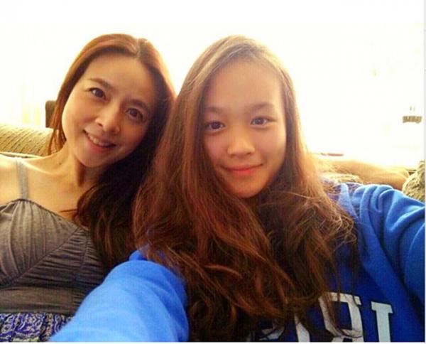 น้องปราง' ลูกสาว 'มาดามแป้ง' สวยสะกดใจ! ตามรอยคุณแม่
