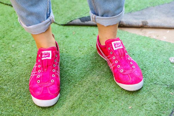 onitsuka ชมพูสดใสเว่อร์