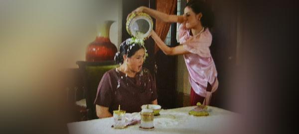 ฉากข้าวต้มทรงเครื่องราดหัวที่ทำให้เหมียวแอบโกรธกองละคร
