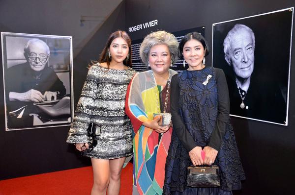 งานนี้พลาดไม่ได้สำหรับพะเพื่อน-มณฑ์ลัชชา สกุลไทย และปัญญ์ชลี เพ็ญชาติ (กลาง).
