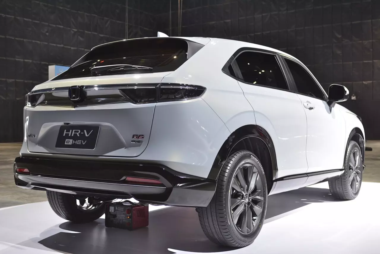 สัมผัสแรก ทดสอบ HONDA NEW HR-V e:HEV RS 