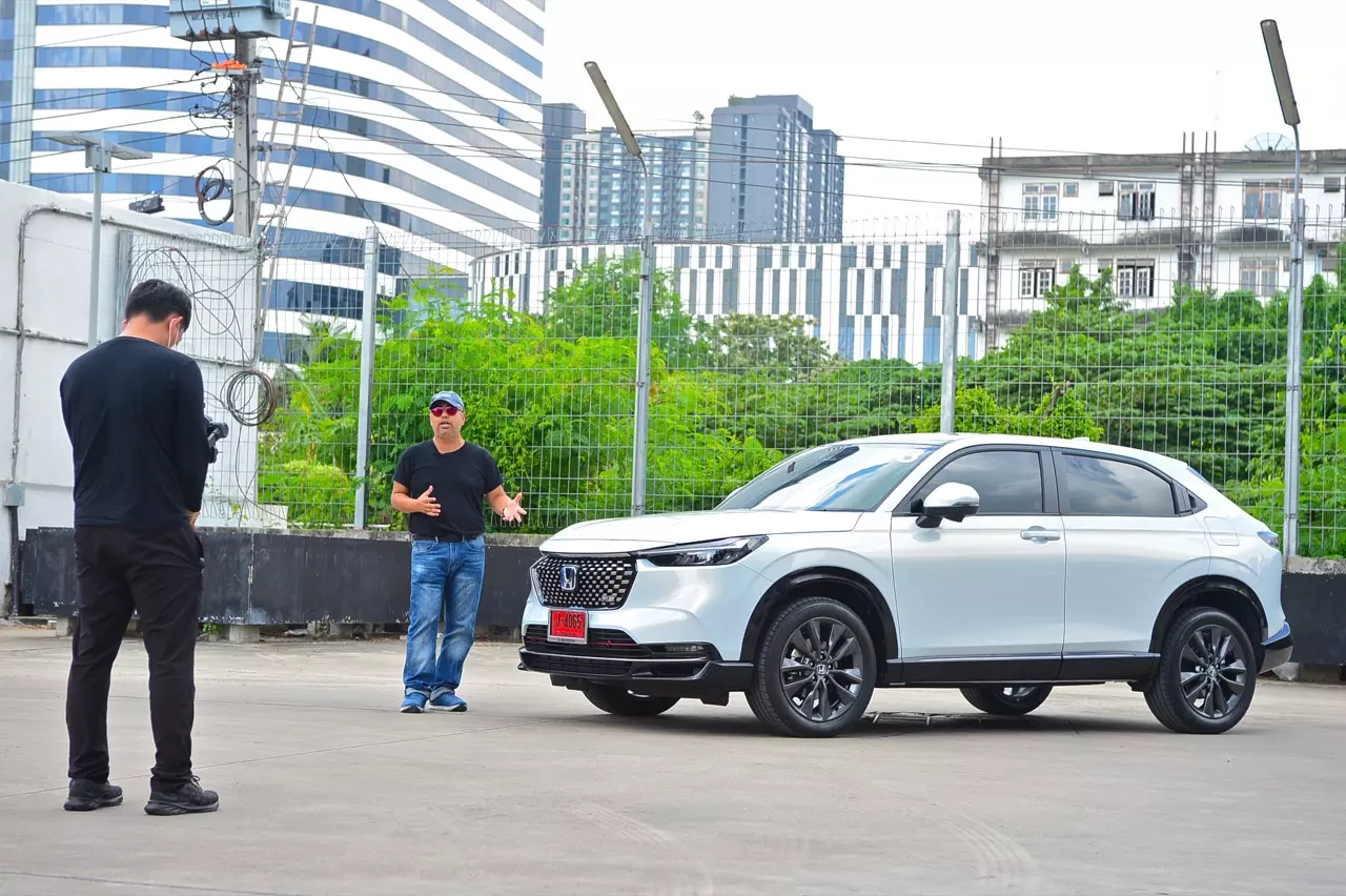 สัมผัสแรก ทดสอบ HONDA NEW HR-V e:HEV RS 