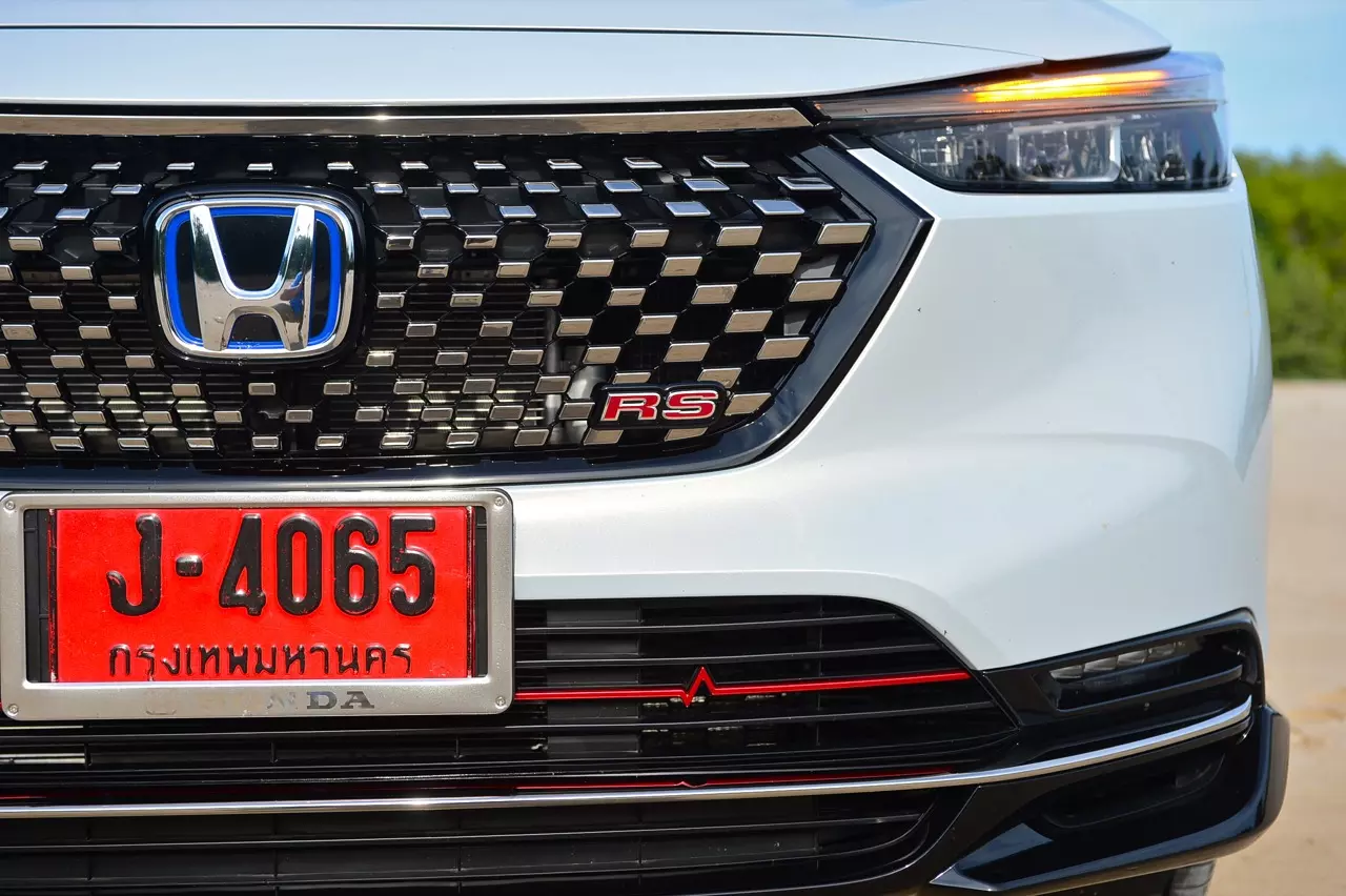 สัมผัสแรก ทดสอบ HONDA NEW HR-V e:HEV RS 