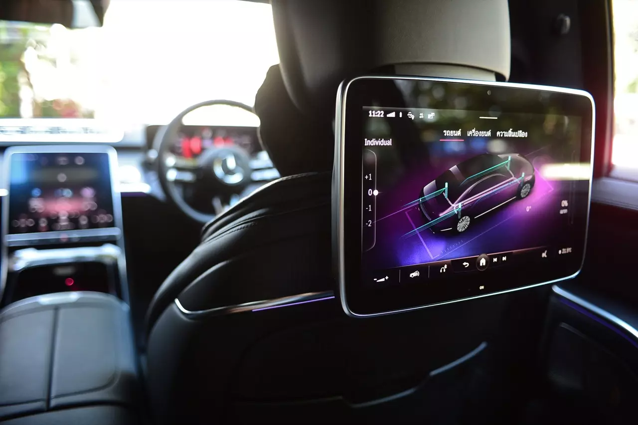 ประกอบไทย วิ่งไกลด้วยเครื่องและมอเตอร์ Mercedes-Benz S 580 e AMG Premium
