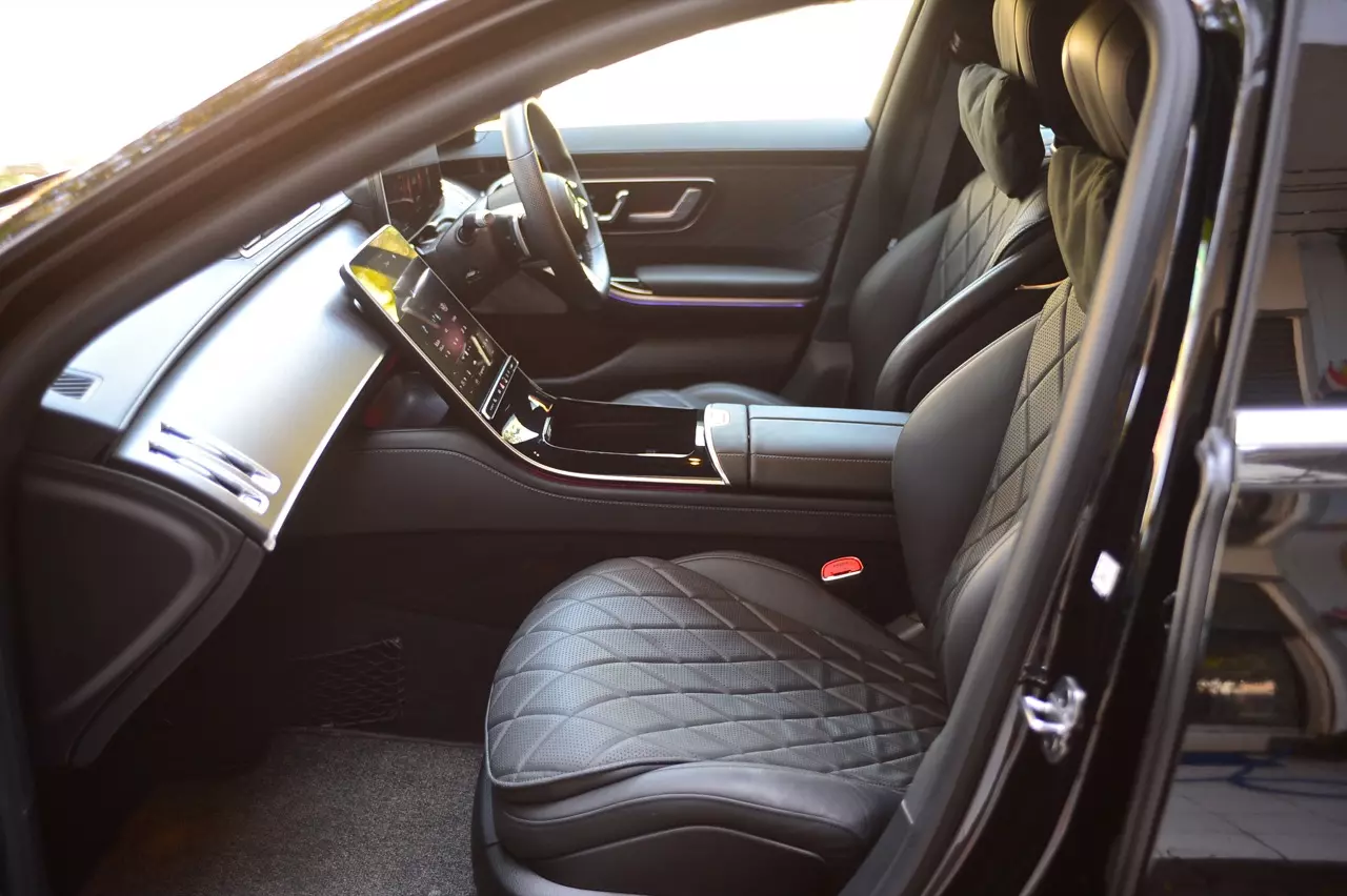 ประกอบไทย วิ่งไกลด้วยเครื่องและมอเตอร์ Mercedes-Benz S 580 e AMG Premium