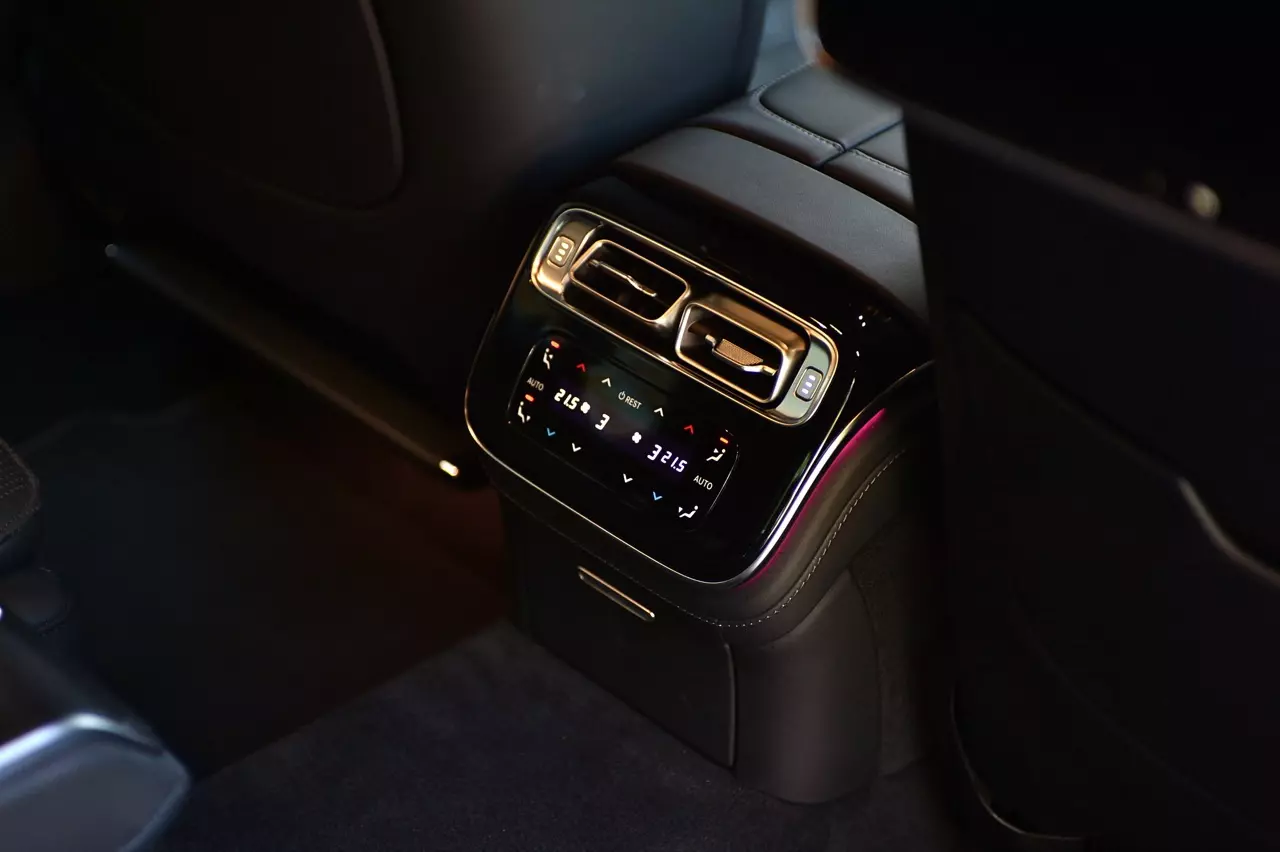 ประกอบไทย วิ่งไกลด้วยเครื่องและมอเตอร์ Mercedes-Benz S 580 e AMG Premium