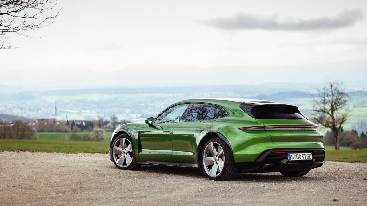มาแล้ว กบไฟฟ้าออฟโรด PORSCHE TAYCAN CROSS TURISMO