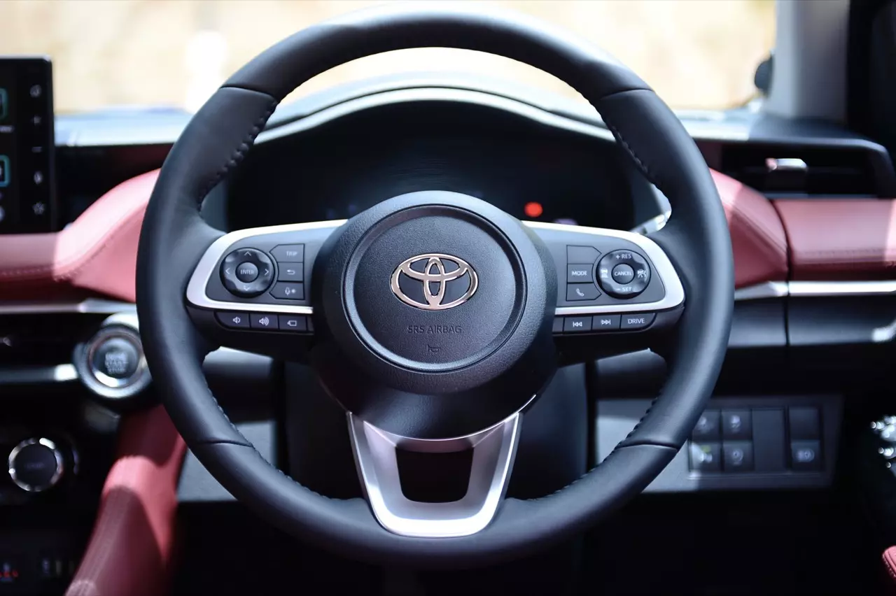 ขับดีราคาโดน! ทดสอบ ALL NEW TOYOTA YARIS ATIV PREMIUM LUXURY หกแสนแก่ๆ คุณแม่อยากได้ 