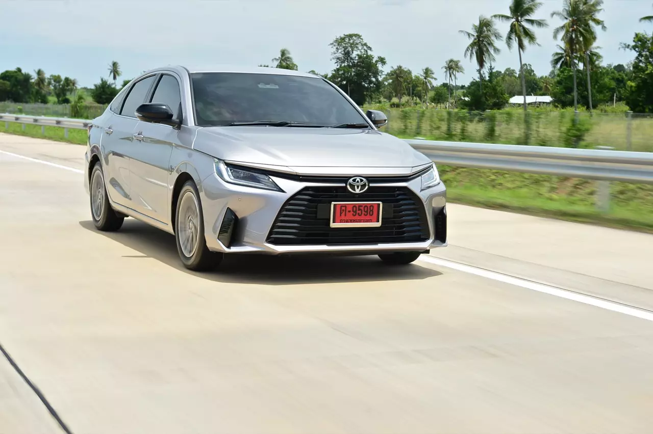 ขับดีราคาโดน! ทดสอบ ALL NEW TOYOTA YARIS ATIV PREMIUM LUXURY หกแสนแก่ๆ คุณแม่อยากได้ 