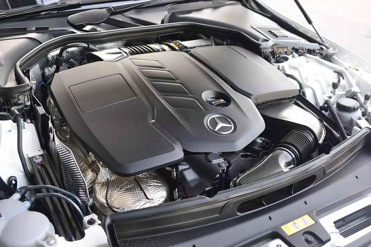 ประกอบไทยราคาดีงาม MERCEDES-BENZ NEW C-CLASS C220D AMG DYNAMIC 