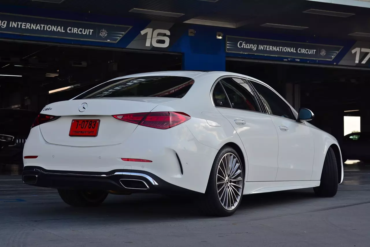 ประกอบไทยราคาดีงาม MERCEDES-BENZ NEW C-CLASS C220D AMG DYNAMIC 