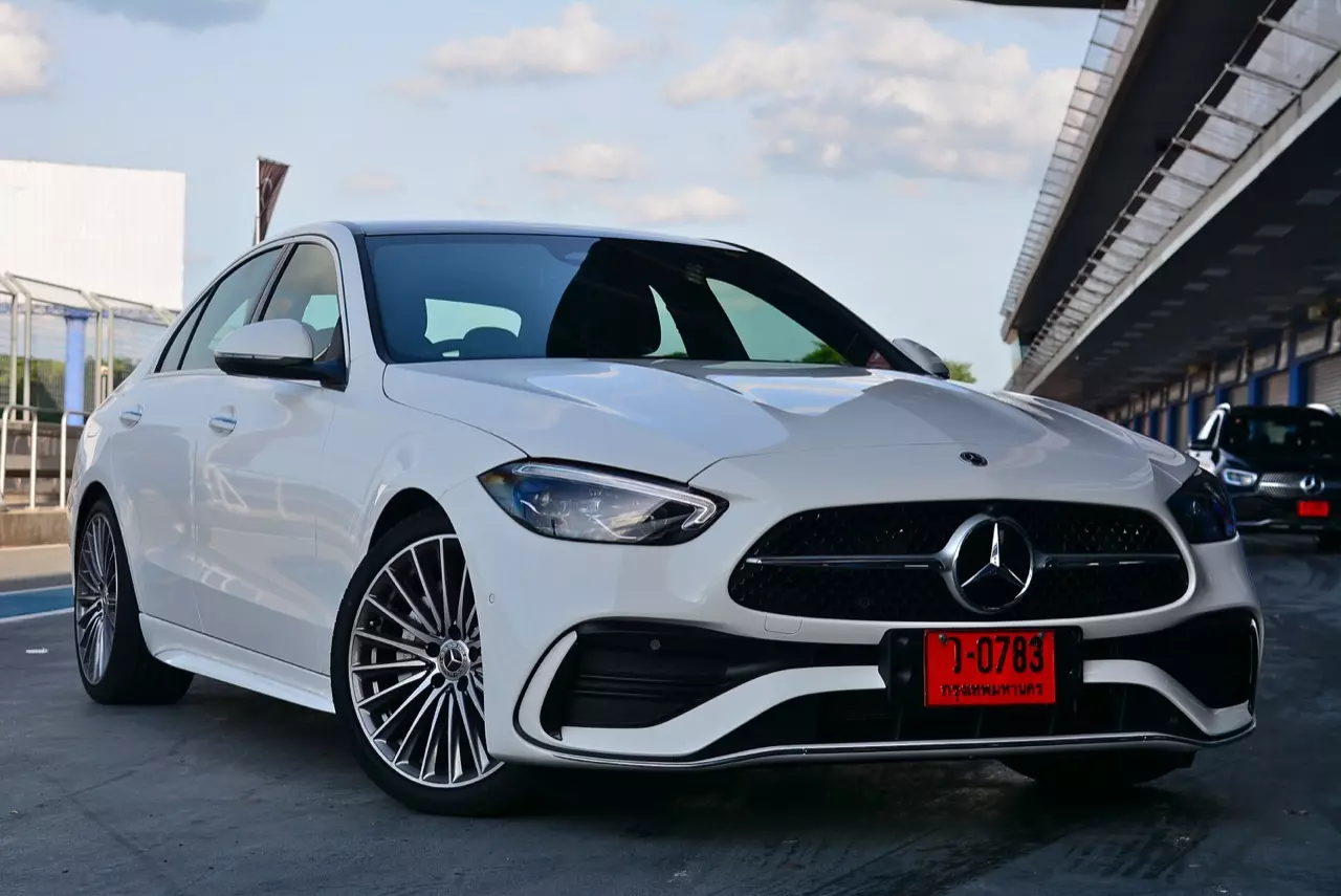 ประกอบไทยราคาดีงาม MERCEDES-BENZ NEW C-CLASS C220D AMG DYNAMIC 
